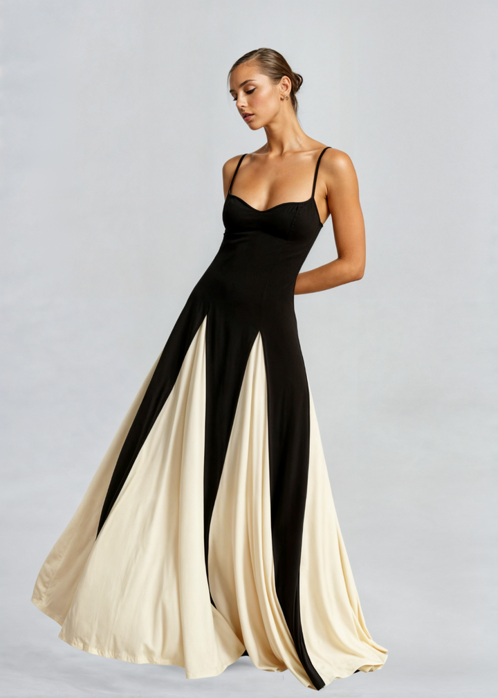 Selene - Elegant maxi dress with flowing design