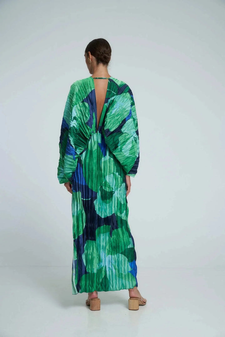 Vibrant green and blue printed V-neck kaftan made of lightweight fabric, ideal for summer outings and casual gatherings.